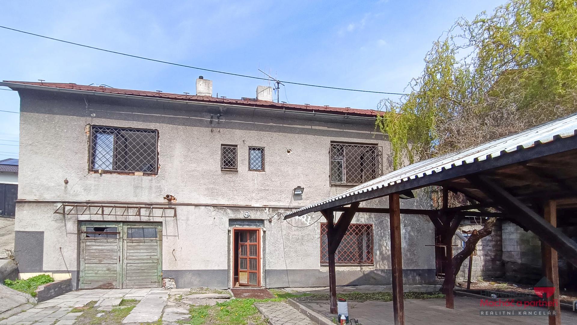 Rodinný dům k rekonstrukci + hospodářská budova, Ostrava  Michálkovice